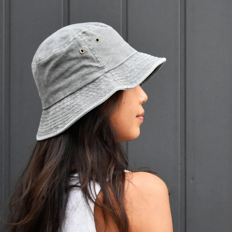 PELLI BUCKET HAT - STONE GREY