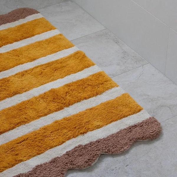 SUNSHINE SCALLOPED BATH MAT - MUSTARD