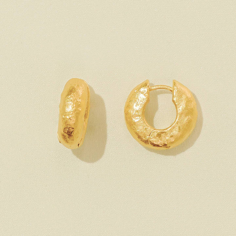 ANILLA GOLD HOOP EARRINGS