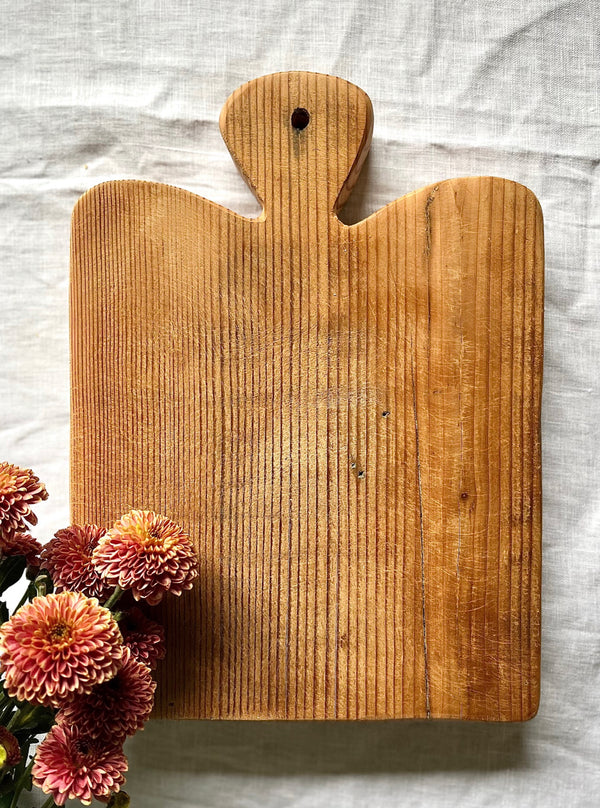 RECLAIMED OREGON CURVED BREAD BOARD - SMALL