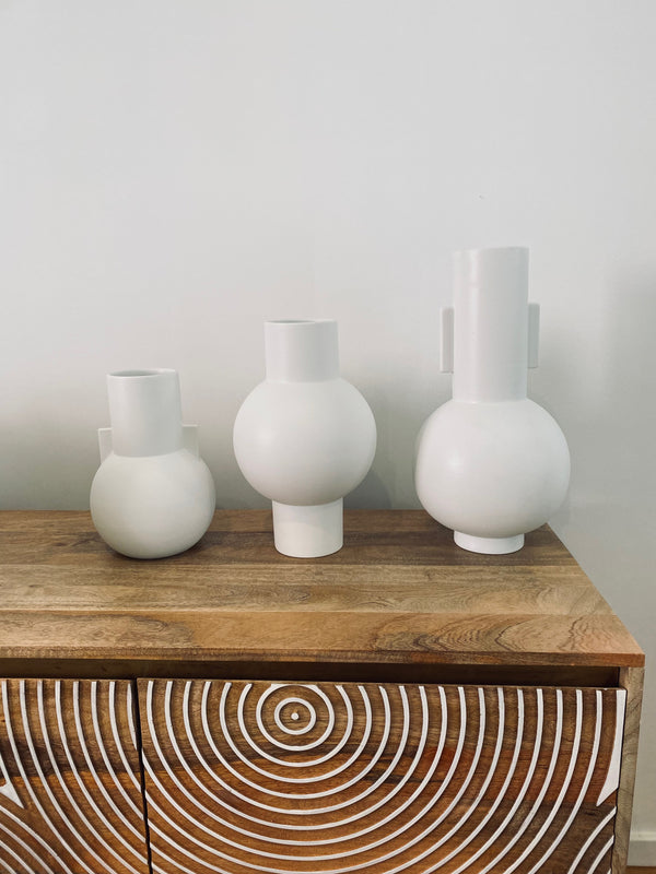 MATT WHITE VASE SMALL